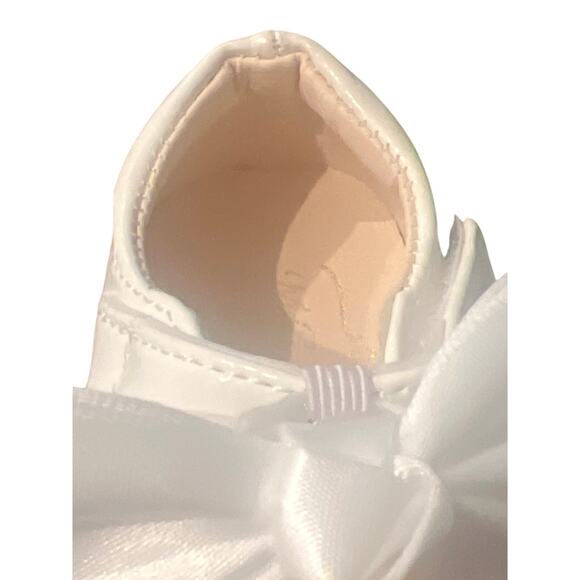 MG Baby Shoes - Girls Mary Janes - White Size 18 - for 6-12 month baby - Picture 5 of 7